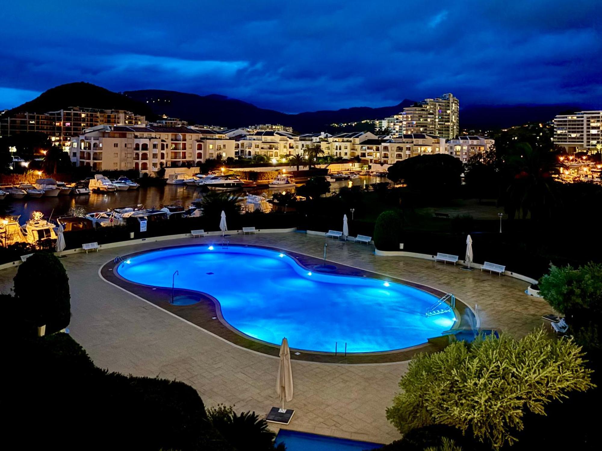 Вилла Somptueux 3 Pieces Vue Sur Piscine Мандельё-ла-Напуль Экстерьер фото